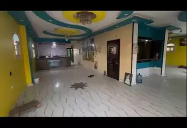 Full Floor For sale - 4 rooms - floor 1