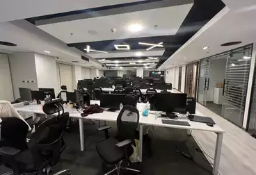 إداري للإيجار - 6 غرف - بالدور 3