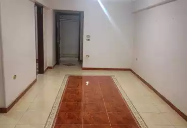 شقق للبيع - 3 غرف - بالدور 1