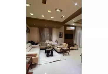 شقق للبيع - 3 غرف - بالدور 1
