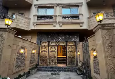 Apartments For sale - 5 rooms - floor 1