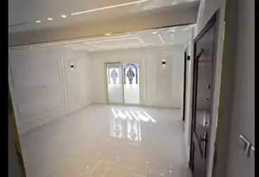 Apartments For sale - 2 rooms - floor 4