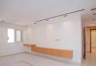 Apartments For sale - 4 rooms - floor 11