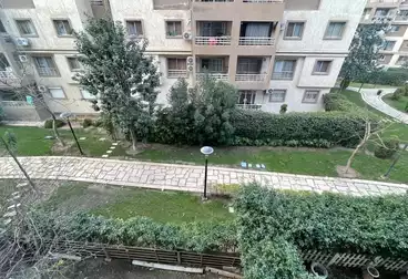 Apartments For sale - 3 rooms - floor 1
