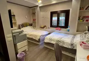 Apartments For sale - 3 rooms - floor 1