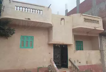 Building For sale - 3 rooms