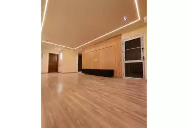 Apartments For sale - 3 rooms - floor 5