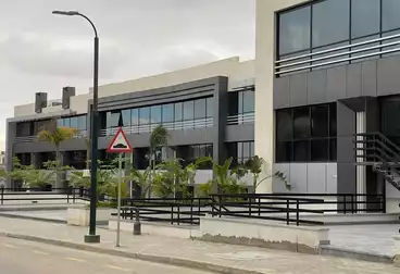 Administrative Building For rent - 30 rooms