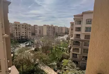 Apartments For sale - 3 rooms - floor 5