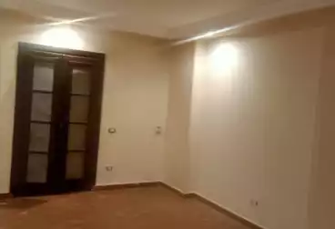 Apartments For sale - 4 rooms - floor 1