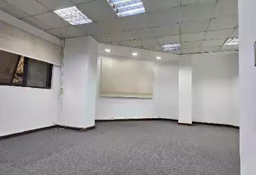 مكاتب للإيجار - 6 غرف - بالدور 0