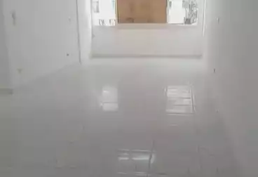 Apartments For sale - 4 rooms - floor 1