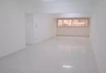 Apartments For sale - 4 rooms - floor 1
