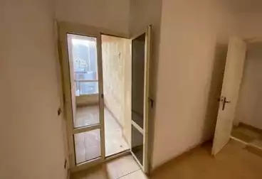 Apartments For sale - 2 rooms - floor 8