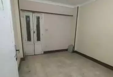 Apartments For sale - 3 rooms - floor 1