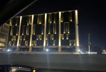 مكاتب للبيع - 2 غرف - بالدور 1