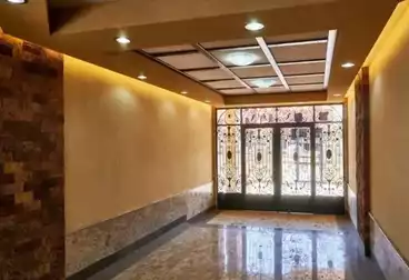 Apartments For sale - 3 rooms - floor 1