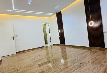 Apartments For sale - 3 rooms - floor 1