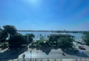 Administrative For rent - 15 rooms - floor 8