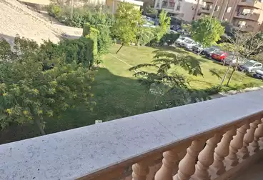شقق للبيع - 3 غرف - بالدور 1