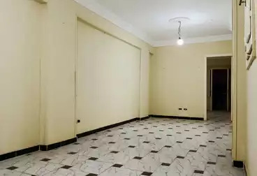 Apartments For sale - 3 rooms - floor 4