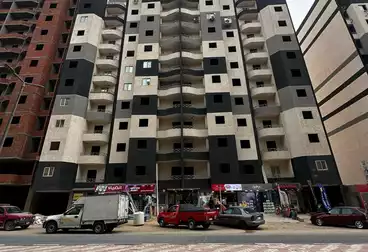 شقق للبيع - 3 غرف - بالدور 4