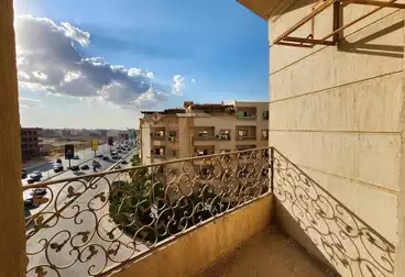 Apartments For sale - 3 rooms - floor 4