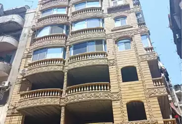 Apartments For sale - 3 rooms - floor 1