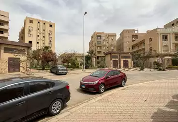 Apartments For sale - 3 rooms - floor 1