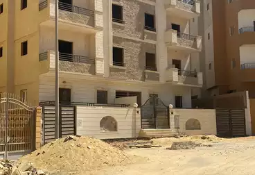 Apartments For sale - 3 rooms - floor 4