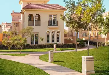Villas For sale - 6 rooms