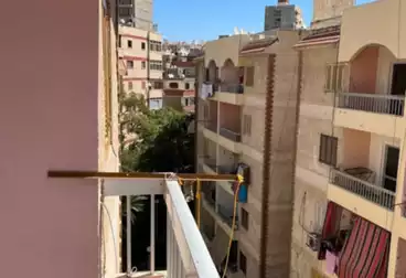 Apartments For sale - 2 rooms - floor 5