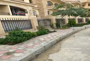 Duplex with Garden For sale - 4 rooms - floor 0