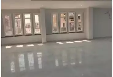 Corporate Branch For rent - 17 rooms - floor 7