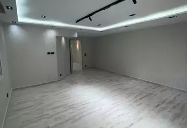 Apartments For sale - 4 rooms - floor 1