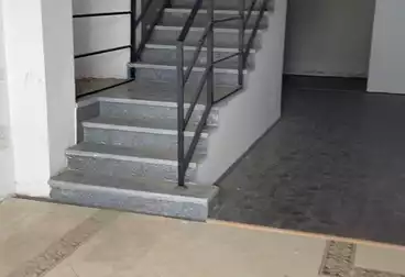 Administrative For rent - 6 rooms - floor 0