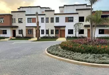 Villas For sale - 4 rooms