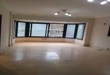 Apartments For sale - 3 rooms - floor 1