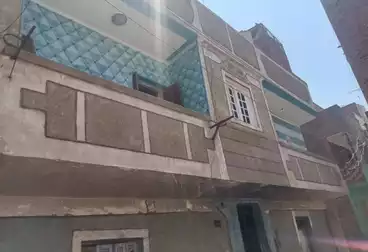 House / Home For sale - 4 rooms