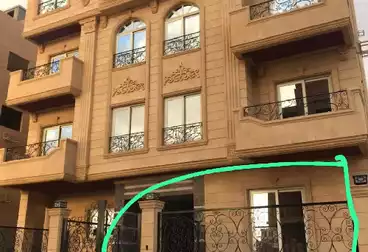 Apartment with Garden For sale - 3 rooms - floor 1