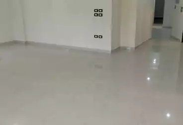 إداري للإيجار - 3 غرف - بالدور 0