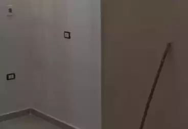 Apartments For sale - 3 rooms - floor 1