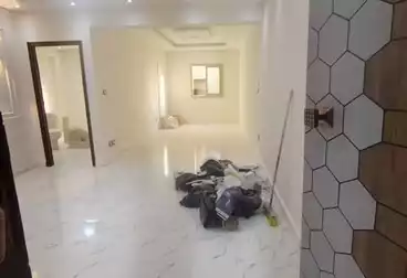 Apartments For sale - 2 rooms - floor 4