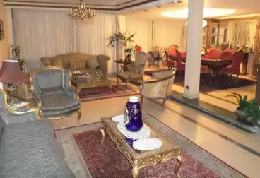 Furnished Apartment For sale - 3 rooms - floor 9