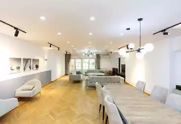 Furnished Apartment For rent - 4 rooms - floor 8