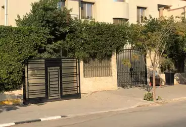 Villas For sale - 7 rooms