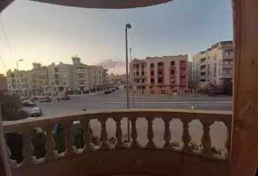 شقق للبيع - 3 غرف - بالدور 1