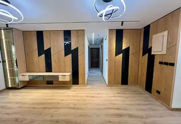 Apartments For sale - 3 rooms - floor 2