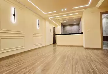 Apartments For sale - 2 rooms - floor 4