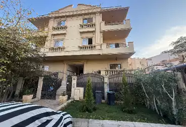 شقق للبيع - 3 غرف - بالدور 1